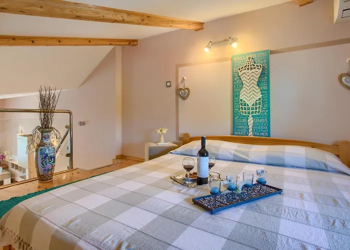 Cozy Michelle With Private Pool Near Pula Sisan