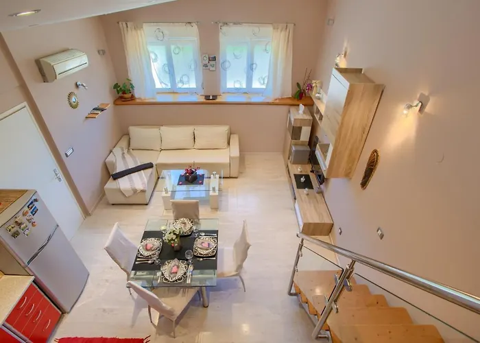 Cozy Michelle With Private Pool Near Pula *