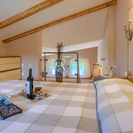 Cozy Michelle With Private Pool Near Pula Vila
