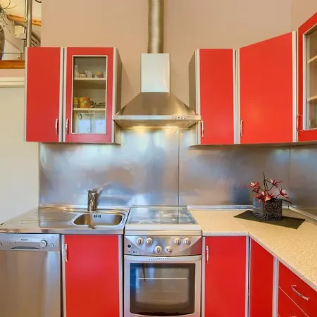 Cozy Michelle With Private Pool Near Pula Šišan