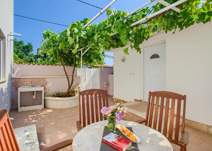 Cozy Michelle With Private Pool Near Pula 빌라 *